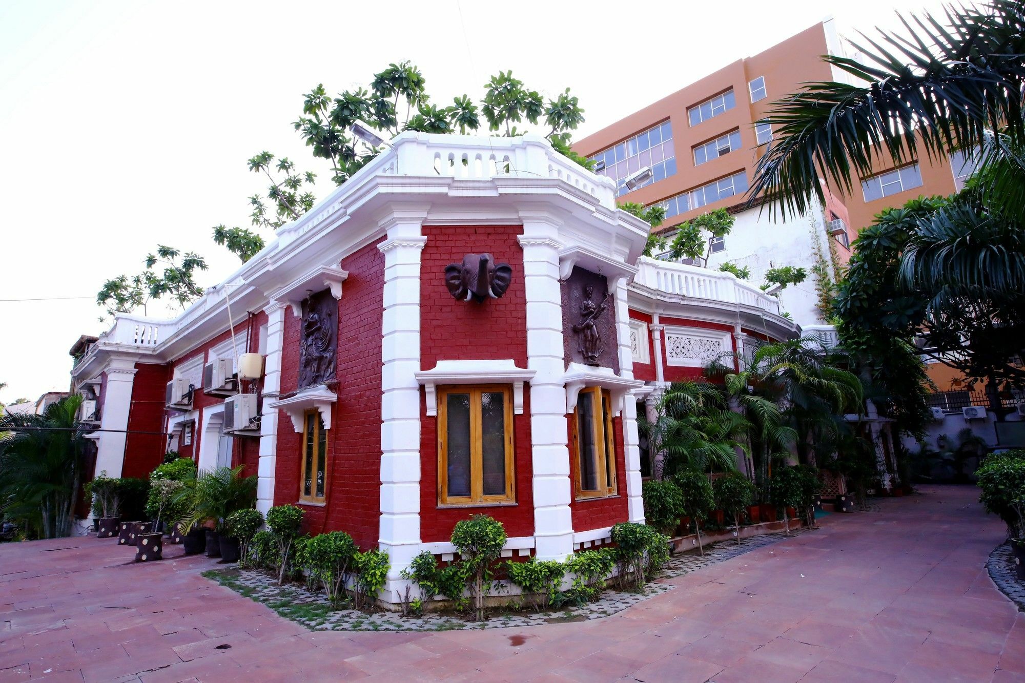 Heritage Hotel Lucknow Extérieur photo